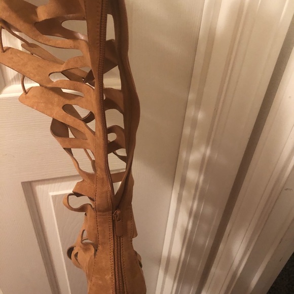 Laced up knee high sandal - Picture 5 of 5